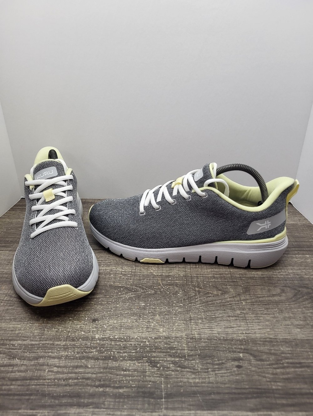 Kuru Flex Via Gray/Yellow Walking Shoes Women's Size 9 Athletic Gym Walking